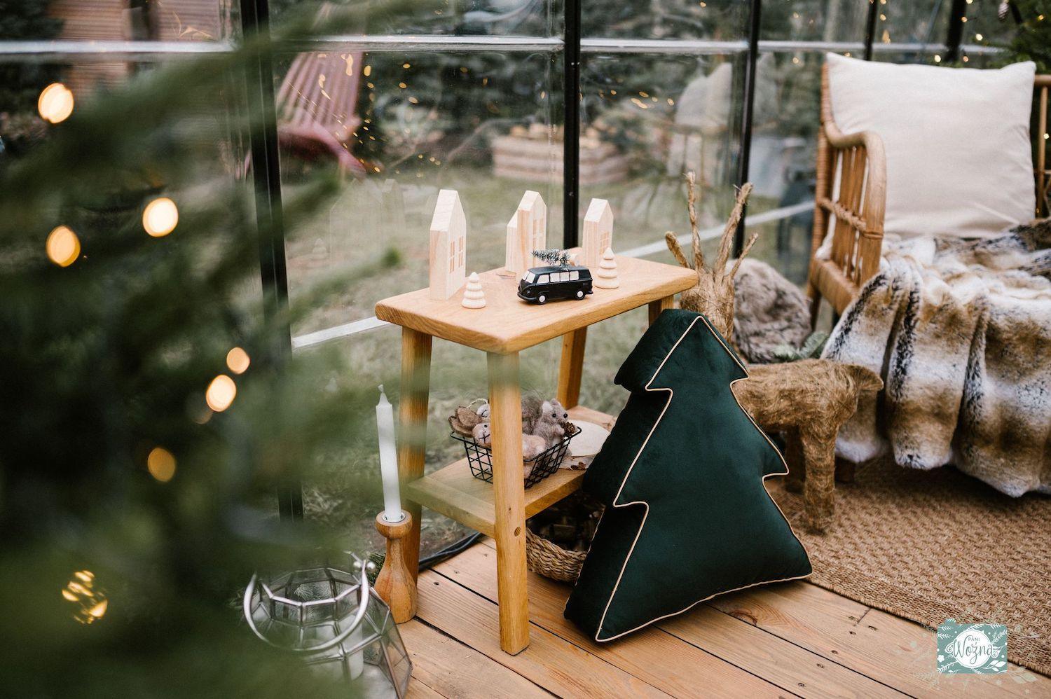 Christmas Tree Cushion Green by Bettys Home next to huge window and christmas tree as christmas decoration