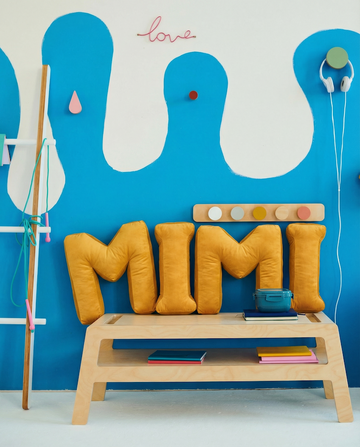 How to Wrap Personalized Gifts That Impress