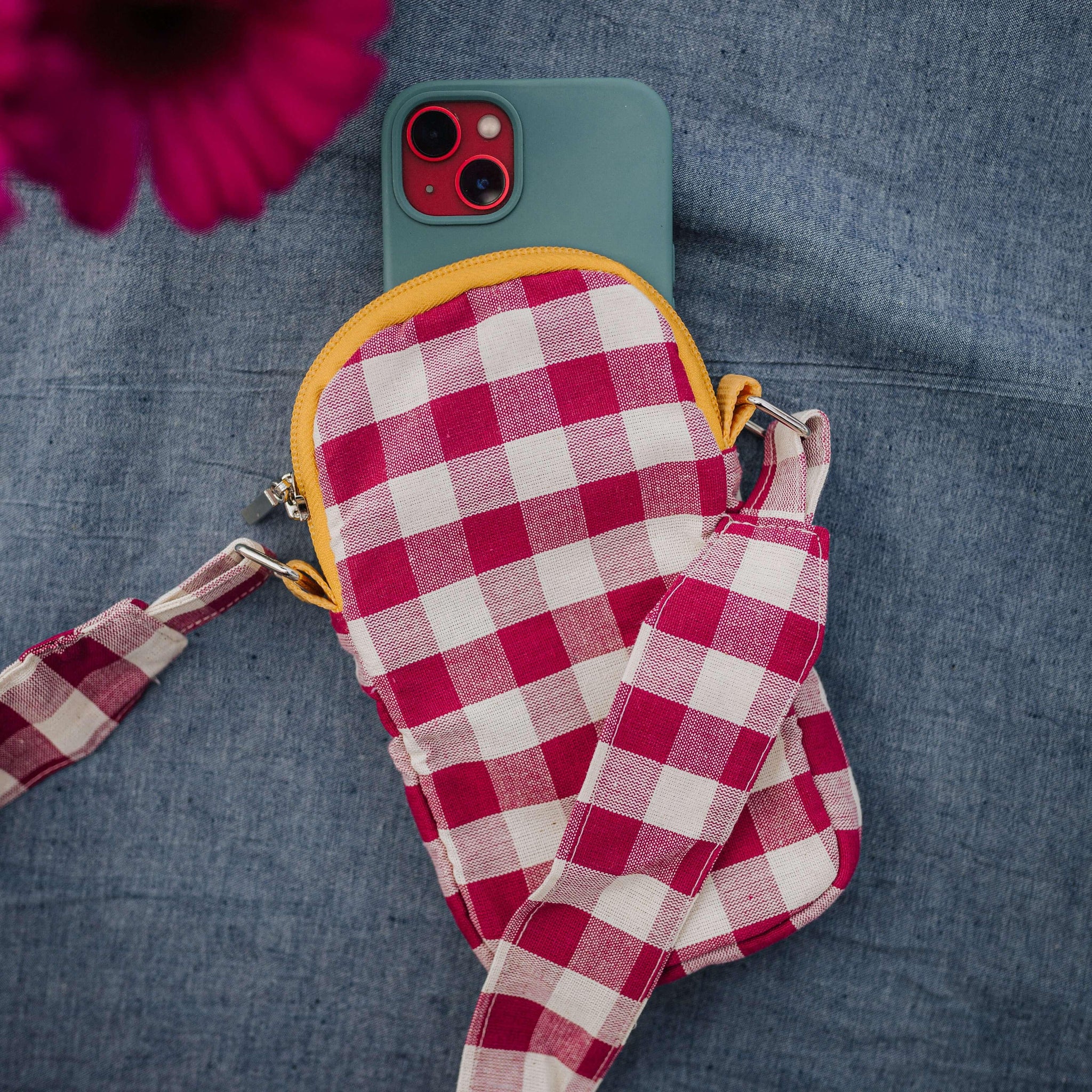 Phone pouches - www.bettyshome.com